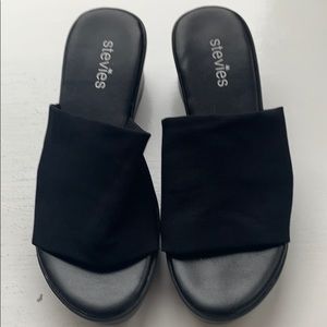 Girls black sandal
